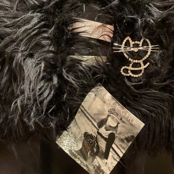 Greggy Girl Two piece animal outfit - Picture 3 of 8